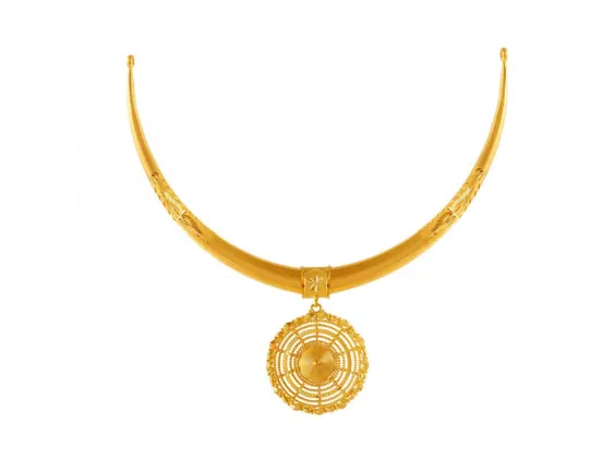 Finely Crafted 22k Jewellery Set With Designer Round Drop