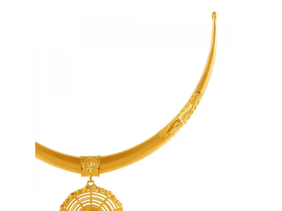 Finely Crafted 22k Jewellery Set With Designer Round Drop